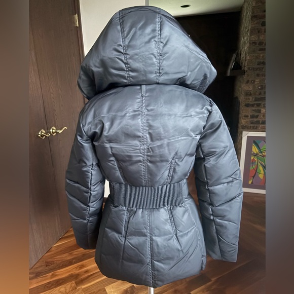 Mackage
Alana Tech Water Repellent 750 Fill Power Down Jacket, NEW - Picture 9 of 12